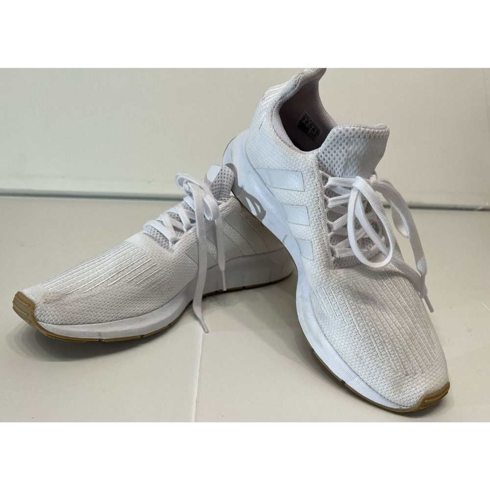 Adidas Originals Swift Run Athletic Running Shoe Sneaker White Women's Sz 10